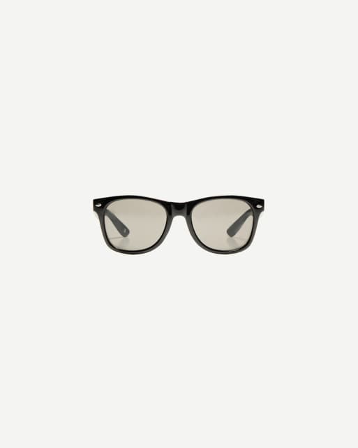 Bershka - Lunettes de soleil en résine - Noir  