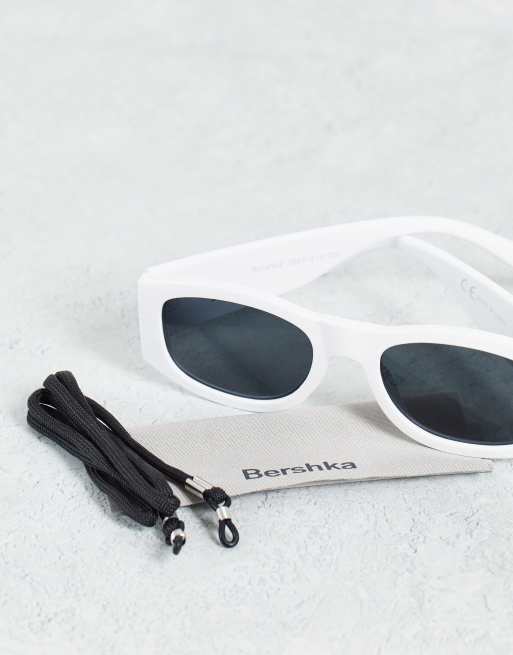 Bershka Lunettes de soleil rectangulaires à verres bleus Écru