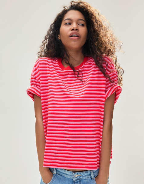 Bershka - Lyserød T-shirt med print og firkantet pasform - view 1