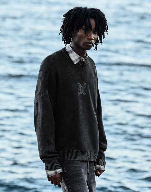Bershka maglia strappata con stampa slavata grigio e nero, 3 di 6