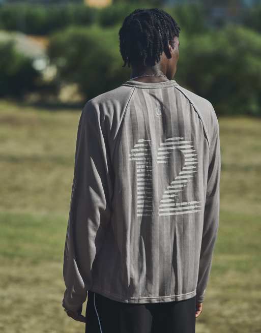 Bershka maglietta tecnica a maniche lunghe grigia, 2 di 6