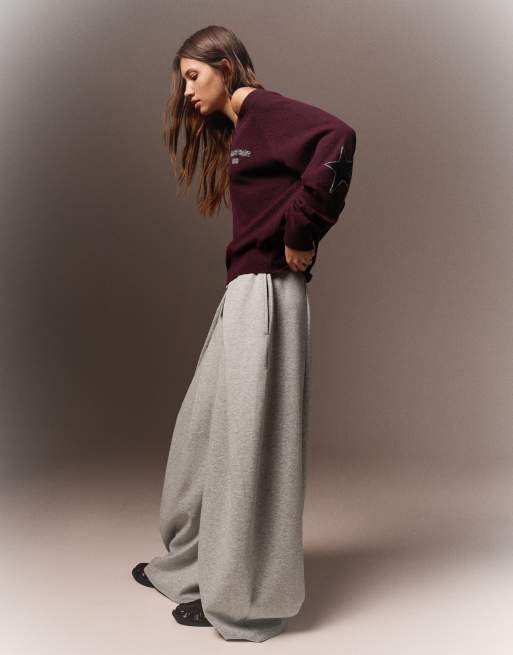 Bershka - Maglione bordeaux con scollo a barchetta e grafica, 3 di 4