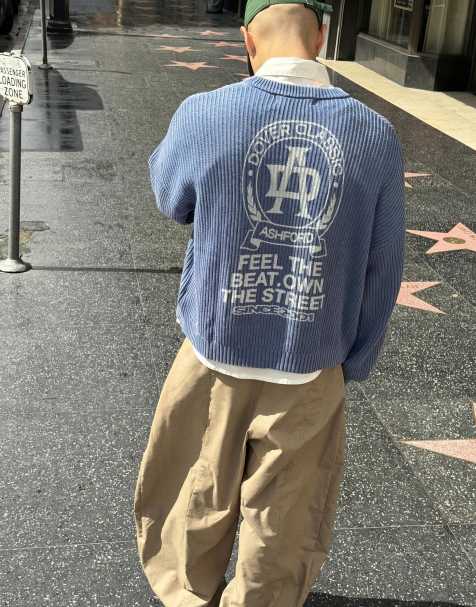 Bershka - Maglione con scollo rotondo blu denim con stampa squadrata - view 1