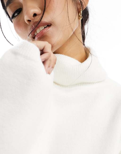 Bershka - Maglione dolcevita color écru, 3 di 4