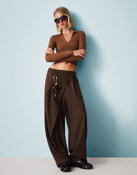 Bershka - Maglione marrone a coste con colletto stile polo - view 1