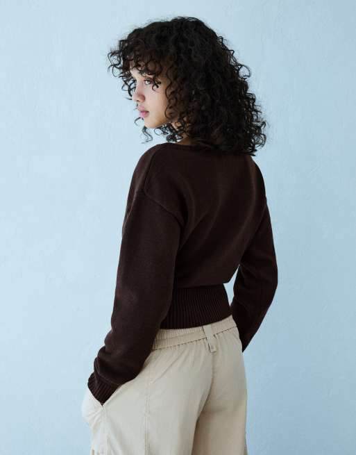 Bershka maglione stampato con scollo asimmetrico marrone, 3 di 5