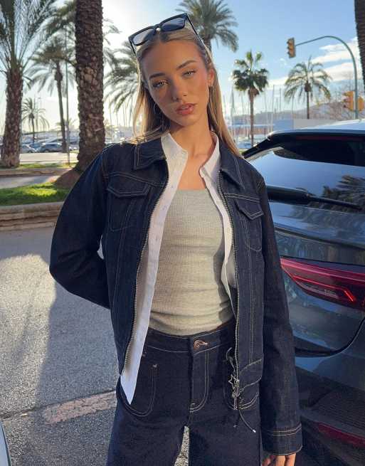 Bershka – Marinblå jeans i seamless-design med vida ben och fickor, 2 av 3