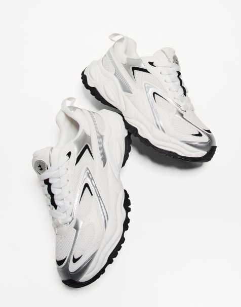 Bershka – Mehrteilige Sneaker in Weiß - view 1