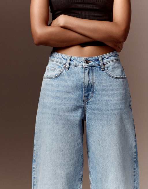 Bershka - Mellemblå jeans med høj talje og vide ben, 4 af 5
