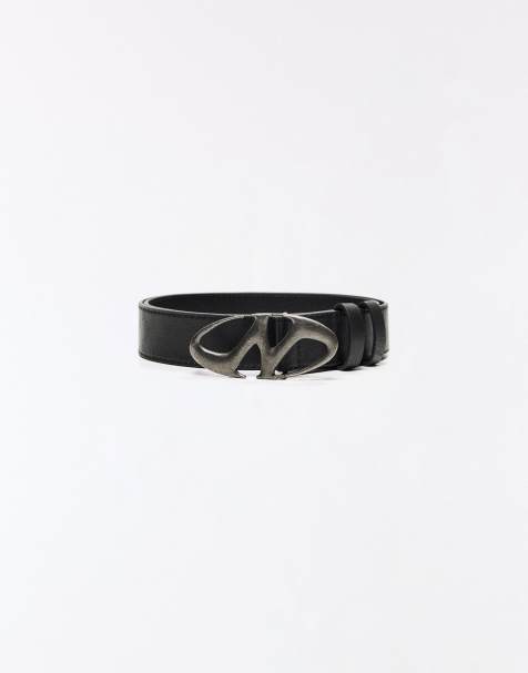 Bershka Metal buckle belt in black - view 1