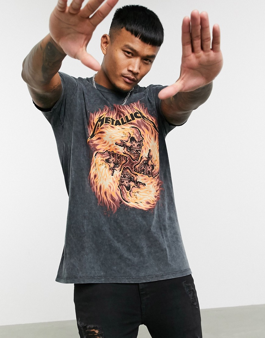 Bershka Metallica - T-shirt con fiamme grigio scuro slavato