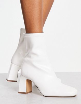 Bershka mid heel ankle boot in white