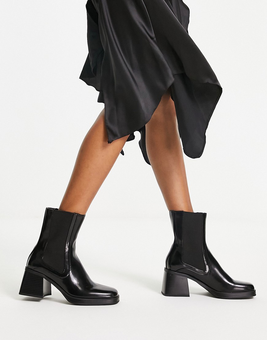 Bershka mid heel chelsea boots in black
