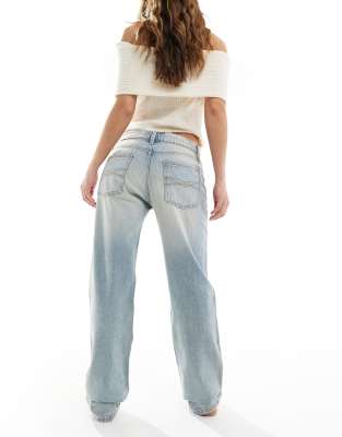 Bershka Mid Rise Straight Leg Jeans In Blue