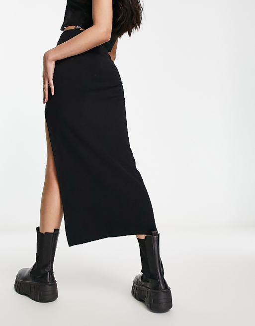 Bershka midi skirt with front slit in black | ASOS Bershka midi skirt with front slit in black | ASOS
