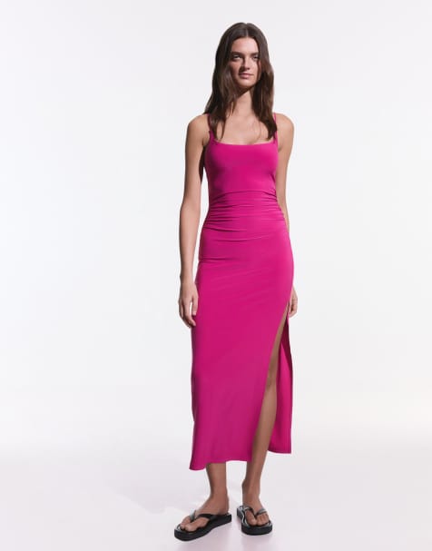 Bershka – Midikleid in leuchtendem Rosa mit gerafften Trägern - view 1