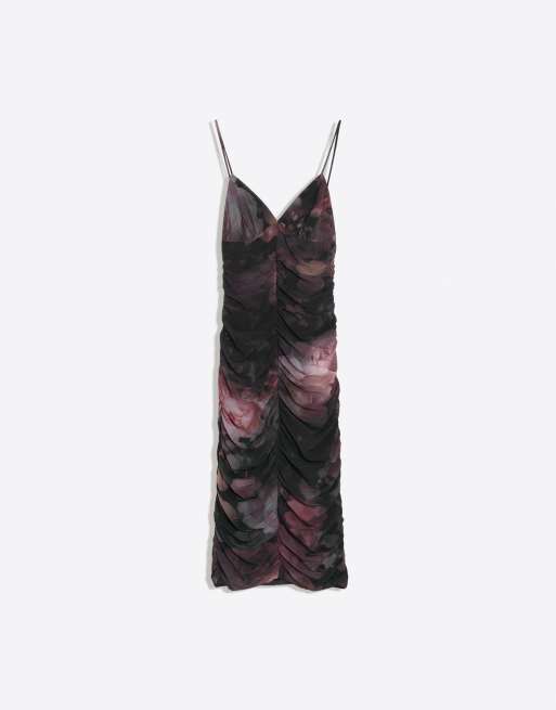 Bershka Midikleid mit Raffung, Blumenmuster und Trägern in Schwarz, 6 von 6