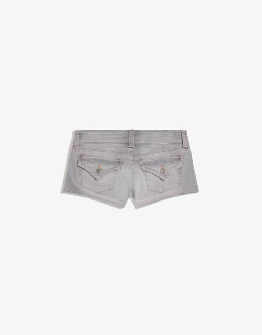 Bershka – Mini-Jeansshorts in Hellgrau, 6 von 6