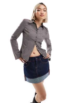 Bershka - Mini-jupe en jean à ourlet à revers - Bleu authentique