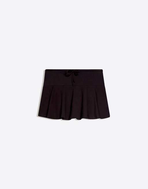 Bershka – Mini-Skort in Schwarz mit Kordelzugbund, 3 von 4