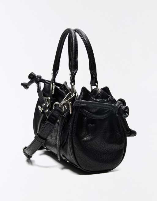 Bershka Mini-Tasche mit Schnalle in Schwarz, 4 von 5