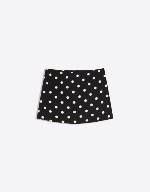 Bershka - Minigonna pantalone nera e bianca con fibbia, 3 di 4