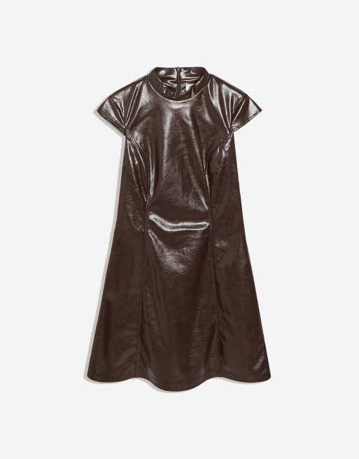 Bershka minikjole med læderlook og høj hals i brun, 5 af 5