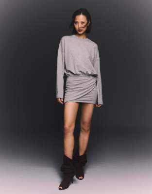 Bershka - Minikleid in hellgrauer Modaloptik