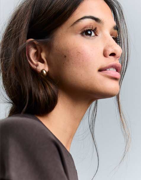 Bershka Mismatched earrings pack in gold - view 1