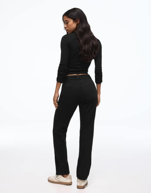 Bershka Mom fit jeans in black, 3 of 6
