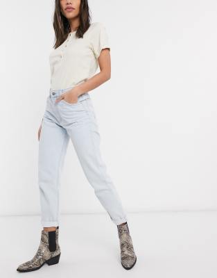 blue washed mom jeans