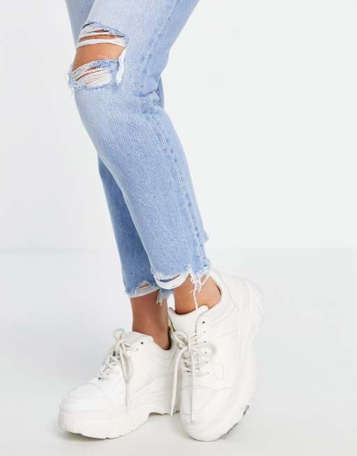 Bershka - Mom jeans azzurri con strappi, 3 di 4