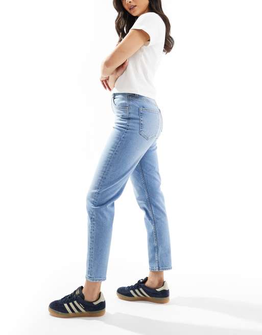 Bershka – Mom Jeans in bequemer Passform in Hellblau, 3 von 5