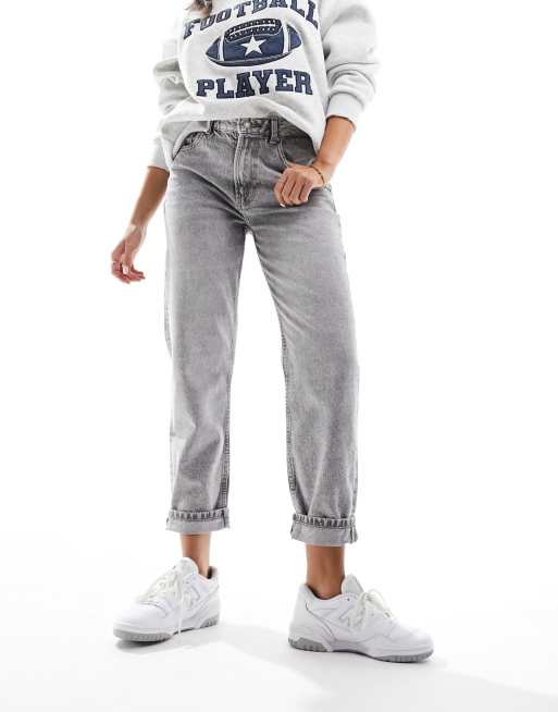 Bershka - Mom jeans in grijs met wassing 