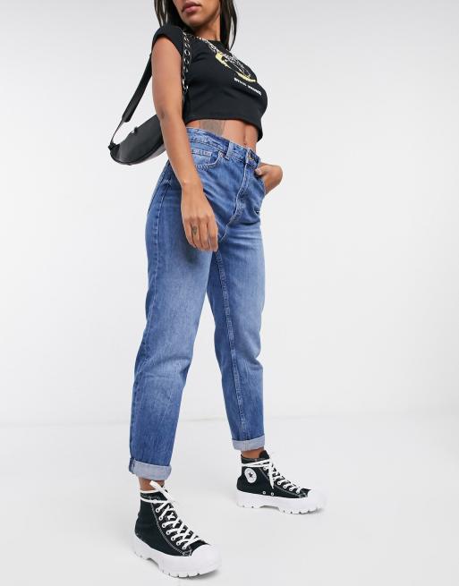 Bershka - Mom jeans in middenblauw