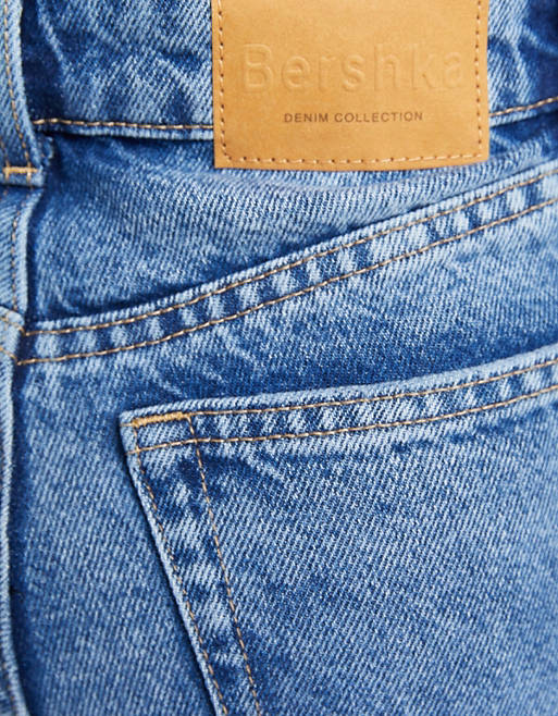 binnenplaats impliceren Slecht Bershka mom jeans in vintage blue | ASOS