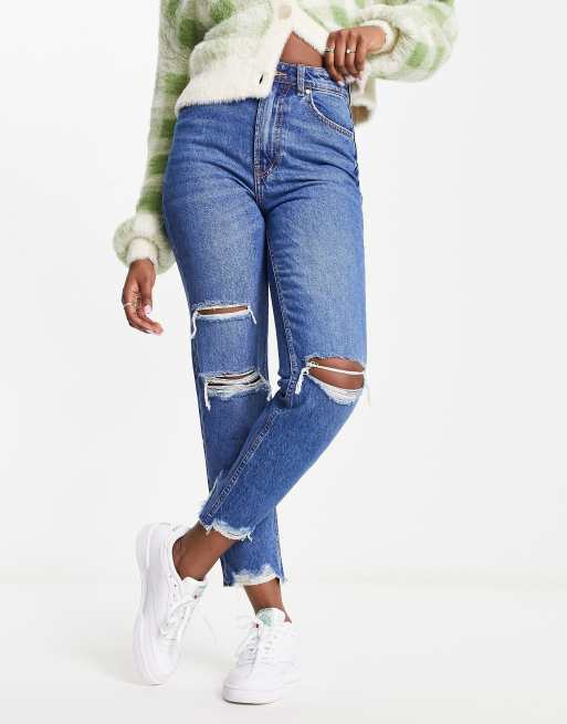 Bershka - Mom jeans vestibilità confortevole blu medio con strappi