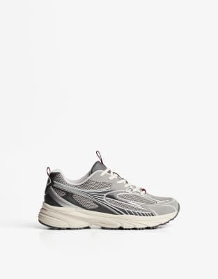  Multi-piece trainers 