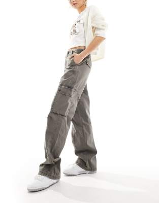 Bershka multipocket cargo pants in gray