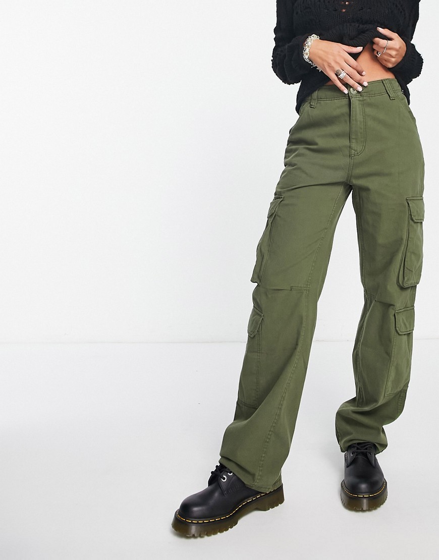 Bershka multipocket cargo trousers in light khaki-Green