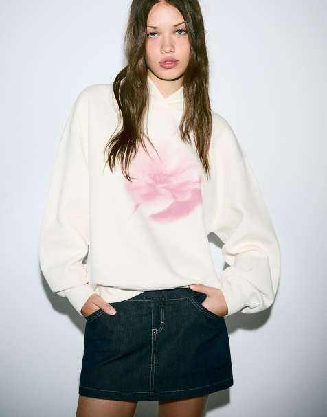 Bershka – Naturvit huvtröja med blurrigt blomtryck - view 1