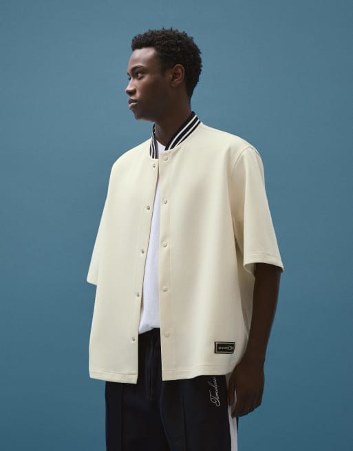 Bershka – Naturvit, mönstrad skjorta med boxig passform och korta ärmar, 2 av 4