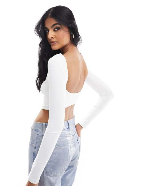 Bershka – Naturvit, silkig topp med långa ärmar, båtringning och låg rygg
