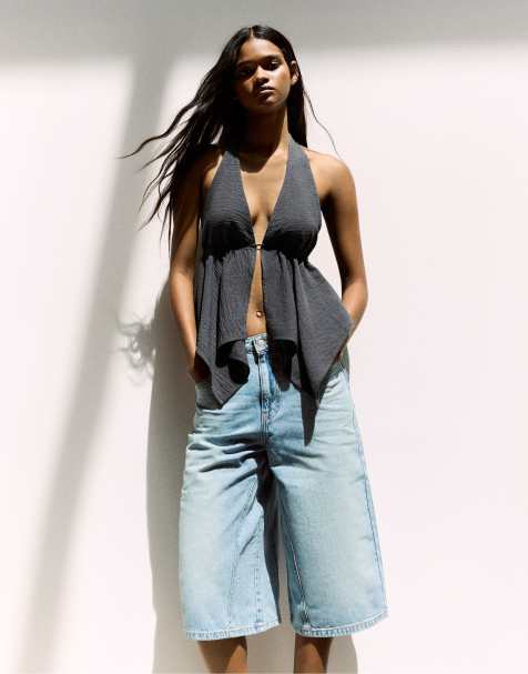 Bershka – Neckholder-Oberteil in Grau und Schwarz mit Bindedetail - view 1