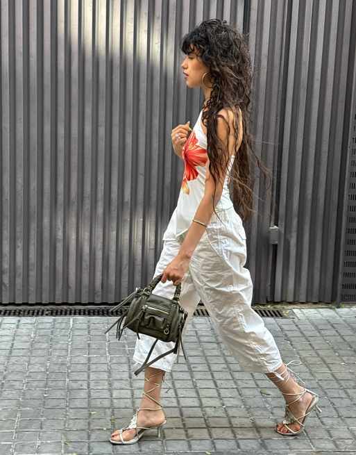 Bershka – Neckholder-Oberteil in Weiß mit Print, 4 von 5