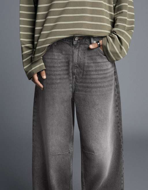 Bershka Neobarrel jeans with back buckle in grey, 4 of 5