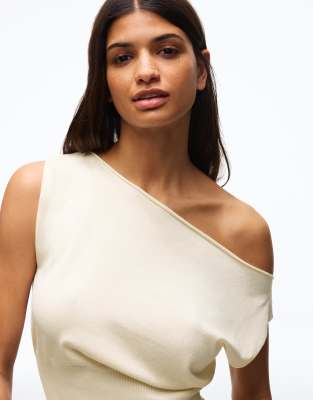 Bershka - Oberteil in Ecru mit U-Boot-Ausschnitt-Weiß