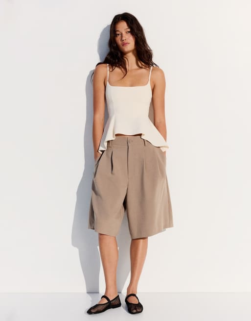 Bershka Oberteil mit Rüschen und Trägern in Ecru, 2 von 5