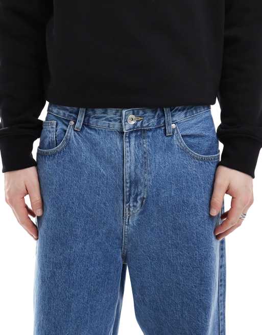 Bershka – Obszerne ciemnoniebieskie jeansy o bardzo szerokim kroju, 4 z 5