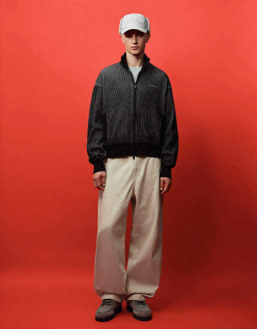 Bershka Out of Core giacca con zip nera, 2 di 7